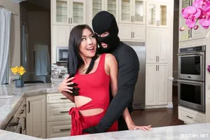 Caribbeancom - Sex sau giờ làm việc khiến tôi trở nên bất khả chiến bại! Saori Miyazawa